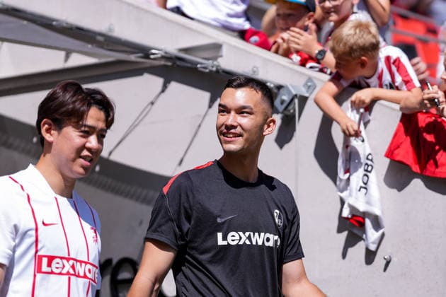 Mio Backhaus (SC Freiburg) , Deutschland, Fussball, 1. Bundesliga, 2026 2027, SC Freiburg, Öffentliches Training, 12.07.2026, Europa-Park Stadion, Freiburg Freiburg Europa-Park Stadion Baden-Württemberg Deutschland *** Mio Backhaus, SC Freiburg, Germany, Soccer, Bundesliga 1, 2026–2027, SC Freiburg, Open Practice, July 12, 2026, Europa-Park Stadium, Freiburg, Freiburg, Europa-Park Stadium, Baden-Württemberg, Germany Copyright: xArnexAmbergx