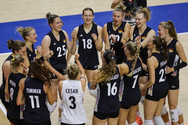 WomenÕs Volleyball Nations League - Belgrade 2026 Players of Germany celebrate after winning the WomenÕs Volleyball Nations League Pool 7 match between Germany and Bulgaria at Belgrade Arena on July 12, 2026 in Belgrade, Serbia. Belgrade Serbia Copyright: xSrdjanxStevanovicx x