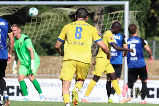 12.07.2026, xrekx, Fussball Testspiel, SV Oberachern - 1.FC Saarbruecken v.l. Torjubel nach dem Tor zum celebrating the goal celebrate 1:1 durch Marvin Benefo (SV Oberachern) (DFL DFB REGULATIONS PROHIBIT ANY USE OF PHOTOGRAPHS as IMAGE SEQUENCES and or QUASI-VIDEO) Oberkirch *** July 12, 2026, xrekx, Soccer Friendly Match, SV Oberachern 1 FC Saarbrücken v l Goal celebration after Marvin Benefo scored the 1-1 goal for SV Oberachern DFL DFB REGULATIONS PROHIBIT ANY USE OF PHOTOGRAPHS as IMAGE SEQUENCES and or QUASI-VIDEO Oberkirch