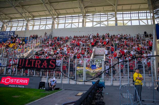 GER, Jena, Fussball, Testspiel, FC Carl-Zeiss Jena vs. 1. FC Union Berlin im Bild v.l.: Union Berlin Gaestefans, Auswaertsblock 12.07.2026, Ernst-Abbe Sportfeld Jena DFB REGULATIONS PROHIBIT ANY USE OF PHOTOGRAPHS AS IMAGE SEQUENCES AND OR QUASI-VIDEO, *** GER, Jena, Soccer, Friendly Match, FC Carl Zeiss Jena vs. 1. FC Union Berlin (pictured, from left: Union Berlin away fans, away section, July 12, 2026), Ernst Abbe Sportfeld, Jena. DFB regulations prohibit any use of photographs as image sequences and or quasi-video, Copyright: HMBxMedia PaulxFritz