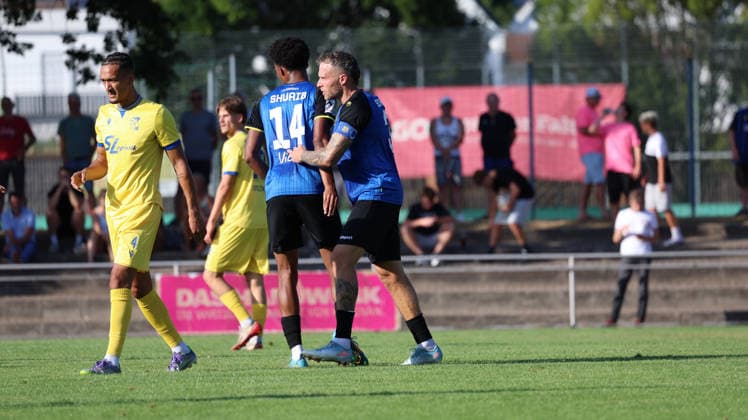 12.07.2026, xrekx, Fussball Testspiel, SV Oberachern - 1.FC Saarbruecken v.l. Torjubel nach dem Tor zum celebrating the goal celebrate 1:2 durch Zac Shuaib (1. FC Saarbruecken) mit Patrick Schmidt (1.FC Saarbruecken) (DFL DFB REGULATIONS PROHIBIT ANY USE OF PHOTOGRAPHS as IMAGE SEQUENCES and or QUASI-VIDEO) Oberkirch *** July 12, 2026, xrekx, Soccer Friendly Match, SV Oberachern vs. 1. FC Saarbrücken: Goal celebration after Zac Shuaib scored the 1-2 goal for 1. FC Saarbrücken, featuring Patrick Schmidt. 1. FC Saarbrücken. DFL and DFB regulations prohibit any use of photographs as image sequencesENCES and or QUASI-VIDEO Oberkirch