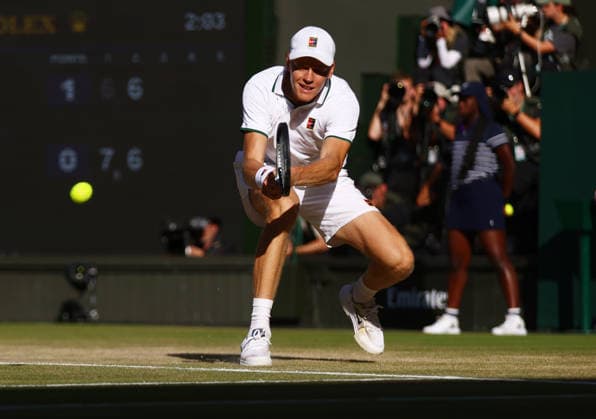 Wimbledon Championships 2026, Mens Final Day 14 AELTC Wimbledon, London, UK - 12 07 2026 Jannik Sinner (ITA) in action during the Final match against Alexander Zverev in the 2026 Wimbledon Championships at the AELTC London London AELTC Wimbledon London GBR, UK NEWSPAPERS OUT Copyright: xMarkxGreenwoodx