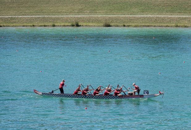 Das ungarische Boot im 2000 Meter - Rennen in der Klasse Senior C Woman GER, Drachenboot - Europameisterschaften Muenchen - Oberschleissheim, 12.07.2026 Foto: HMB Media Heike Feiner *** The Hungarian boat in the 2,000-meter race in the Senior C Women s GER class, European Dragon Boat Championships, Munich-Oberschleissheim, July 12, 2026. Photo: HMB Media, Heike Feiner Copyright: HMBxMedia HeikexFeiner