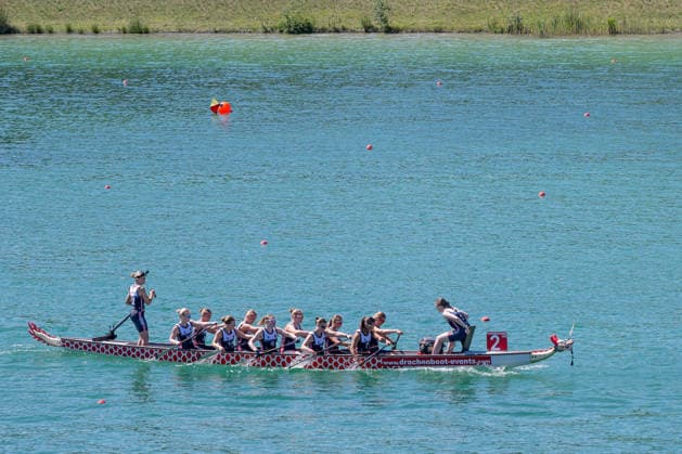 Sport Bilder des Tages Das Boot Norwegens im 2000 Meter - Rennen in der Klasse 24u Woman GER, Drachenboot - Europameisterschaften Muenchen - Oberschleissheim, 12.07.2026 Foto: HMB Media Heike Feiner *** Norway s boat in the 2,000-meter race in the 24u Woman GER class, European Dragon Boat Championships, Munich-Oberschleissheim, July 12, 2026. Photo: HMB Media, Heike Feiner Copyright: HMBxMedia HeikexFeiner