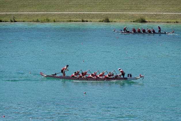 Das schweizer Boot im 2000 Meter - Rennen in der Klasse Senior C Woman GER, Drachenboot - Europameisterschaften Muenchen - Oberschleissheim, 12.07.2026 Foto: HMB Media Heike Feiner *** The Swiss boat in the 2,000-meter race in the Senior C Women GER class, European Dragon Boat Championships, Munich-Oberschleissheim, July 12, 2026. Photo: HMB Media, Heike Feiner Copyright: HMBxMedia HeikexFeiner