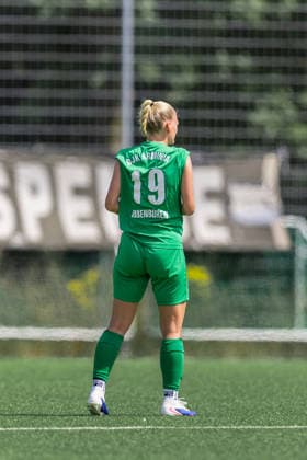 Fußball I Frauen I Freundschaftsspiel I DJK Arminia Ibbenbüren - DSC Arminia Bielefeld I 12.07.2026 Sophia Steinemann (19, DJK Arminia Ibbenbüren) Ibbenbüren Sportzentrum Schierloh NRW Deutschland *** Soccer I Women I Friendly Match I DJK Arminia Ibbenbüren vs. DSC Arminia Bielefeld I July 12, 2026 Sophia Steinemann, 19, DJK Arminia Ibbenbüren Ibbenbüren Schierloh Sports Center, North Rhine-Westphalia, Germany Copyright: xLobeca CedricxSiefkerx