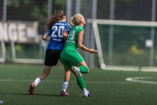 Fußball I Frauen I Freundschaftsspiel I DJK Arminia Ibbenbüren - DSC Arminia Bielefeld I 12.07.2026 Rim Meliani (20, DSC Arminia Bielefeld) Sophia Steinemann (19, DJK Arminia Ibbenbüren) Ibbenbüren Sportzentrum Schierloh NRW Deutschland *** Soccer I Women I Friendly Match I DJK Arminia Ibbenbüren vs. DSC Arminia Bielefeld I July 12, 2026 Rim Meliani 20, DSC Arminia Bielefeld Sophia Steinemann 19, DJK Arminia Ibbenbüren, Ibbenbüren Sports Center Schierloh, North Rhine-Westphalia, Germany Copyright: xLobeca CedricxSiefkerx