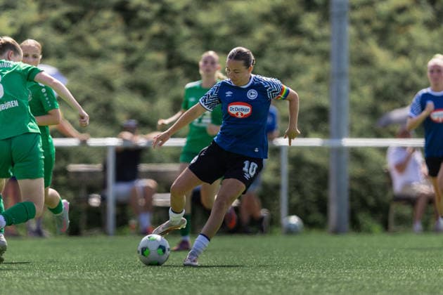 Fußball I Frauen I Freundschaftsspiel I DJK Arminia Ibbenbüren - DSC Arminia Bielefeld I 12.07.2026 Lisa Lösch (10, DSC Arminia Bielefeld) Ibbenbüren Sportzentrum Schierloh NRW Deutschland *** Soccer I Women I Friendly Match I DJK Arminia Ibbenbüren vs. DSC Arminia Bielefeld I July 12, 2026 Lisa Lösch 10, DSC Arminia Bielefeld Ibbenbüren Schierloh Sports Center, North Rhine-Westphalia, Germany Copyright: xLobeca CedricxSiefkerx