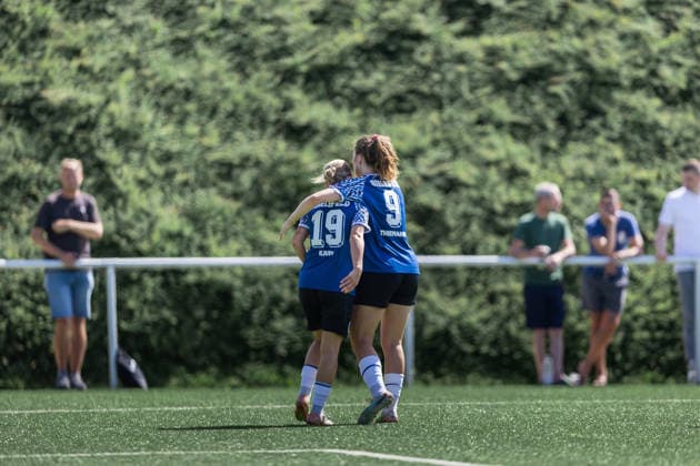 Fußball I Frauen I Freundschaftsspiel I DJK Arminia Ibbenbüren - DSC Arminia Bielefeld I 12.07.2026 Leonora Ejupi (19, DSC Arminia Bielefeld) Sophia Thiemann (9, DSC Arminia Bielefeld) Ibbenbüren Sportzentrum Schierloh NRW Deutschland *** Soccer I Women I Friendly Match I DJK Arminia Ibbenbüren vs. DSC Arminia Bielefeld I July 12, 2026 Leonora Ejupi 19, DSC Arminia Bielefeld Sophia Thiemann 9, DSC Arminia Bielefeld, Ibbenbüren, Schierloh Sports Center, North Rhine-Westphalia, Germany Copyright: xLobeca CedricxSiefkerx