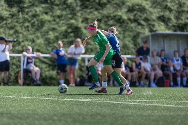 Fußball I Frauen I Freundschaftsspiel I DJK Arminia Ibbenbüren - DSC Arminia Bielefeld I 12.07.2026 Kim Sahra Lorenz (4, DJK Arminia Ibbenbüren) Sophia Pauli (11, DSC Arminia Bielefeld) Ibbenbüren Sportzentrum Schierloh NRW Deutschland *** Soccer I Women I Friendly Match I DJK Arminia Ibbenbüren vs. DSC Arminia Bielefeld I July 12, 2026 Kim Sahra Lorenz 4, DJK Arminia Ibbenbüren Sophia Pauli 11, DSC Arminia Bielefeld Ibbenbüren Schierloh Sports Center, North Rhine-Westphalia, Germany Copyright: xLobeca CedricxSiefkerx