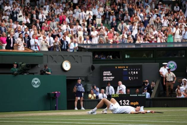 Jannik Sinner celebrates victory in the Men s Singles final Wimbledon Tennis Championships, Day 14, The All England Lawn Tennis and Croquet Club, London, UK - 12 Jul 2026London The All England Lawn Tennis and United Kingdom  Copyright: xEllaxLing Shutterstockx 16981034dl