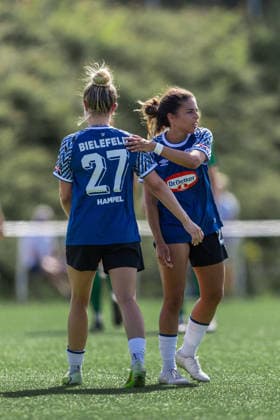Fußball I Frauen I Freundschaftsspiel I DJK Arminia Ibbenbüren - DSC Arminia Bielefeld I 12.07.2026 Jocelyn Hampel (27, DSC Arminia Bielefeld) Margherita Laura Santamaria (21, DSC Arminia Bielefeld) Ibbenbüren Sportzentrum Schierloh NRW Deutschland *** Soccer I Women I Friendly Match I DJK Arminia Ibbenbüren vs. DSC Arminia Bielefeld I July 12, 2026 Jocelyn Hampel, 27, DSC Arminia Bielefeld Margherita Laura Santamaria, 21, DSC Arminia Bielefeld, Ibbenbüren, Schierloh Sports Center, North Rhine-Westphalia, Germany Copyright: xLobeca CedricxSiefkerx