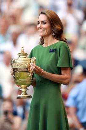 Catherine Princess of Wales presents the winner trophy Wimbledon Tennis Championships, Day 14, The All England Lawn Tennis and Croquet Club, London, UK - 12 Jul 2026London The All England Lawn Tennis and United Kingdom  Copyright: xJamesxMarsh Shutterstockx 16981035ik