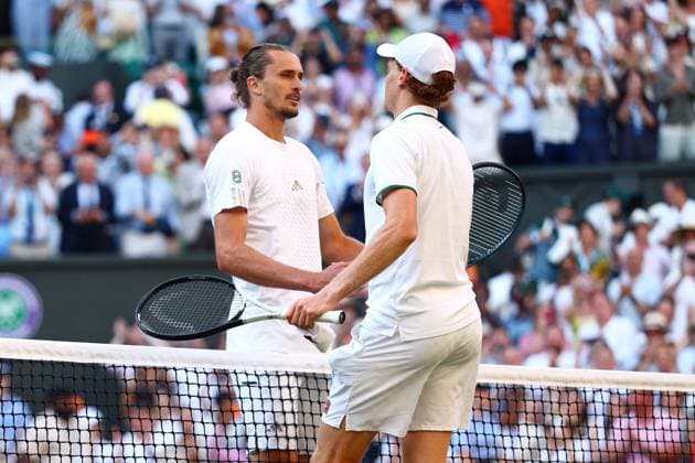 Sport Bilder des Tages Jannik Sinner celebrates victory in the Men s Singles final against Alexander Zverev Wimbledon Tennis Championships, Day 14, The All England Lawn Tennis and Croquet Club, London, UK - 12 Jul 2026London The All England Lawn Tennis and United Kingdom  Copyright: xJamesxMarsh Shutterstockx 16981035jb