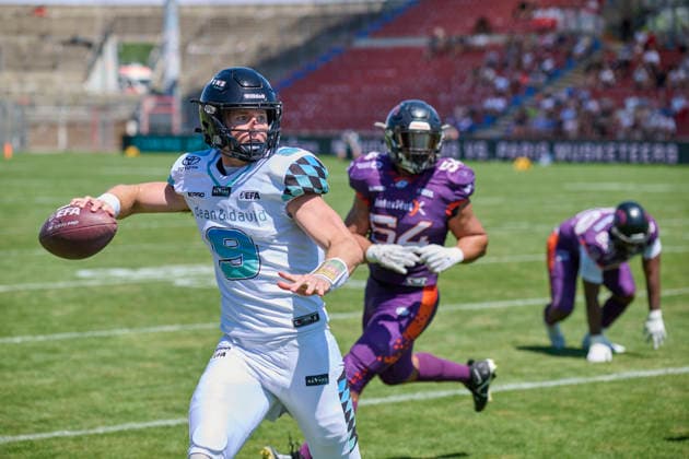 European Football Alliance, EFA, Munich Ravens, Frankfurt Galaxy Unterhaching Sportpark Unterhaching Bayern Deutschland *** European Football Alliance (EFA), Munich Ravens, Frankfurt Galaxy, Unterhaching Sportpark, Unterhaching, Bavaria, Germany Copyright: x30nullvierxPhotographiexÂ·xGerhardxLehnerx