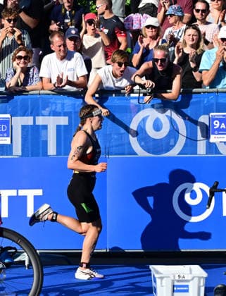 12.07.2026, GER, Triathlon, Hamburg Wasser World Triathlon, Elite Mixed Relay,Hamburg Team Deutschland Franka Rust (GER) beimLaufen auf dem Rathausmarkt *** July 12, 2026, GER, Triathlon, Hamburg Wasser World Triathlon, Elite Mixed Relay, Hamburg Team Germany s Franka Rust (GER) running on the Rathausmarkt nordphotoxGmbH xWitke nph00002
