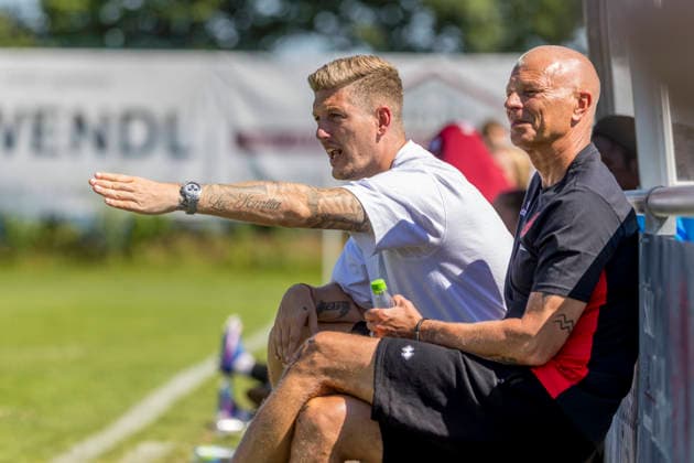 Ingolstadt, Deutschland 12. Juli 2026: Testspiel - Frauen - 2026 2027 - FC Ingolstadt 04 gegen TSG Hoffenheim II Im Bild: v.li. Trainer Benjamin Stolte (FCI) und Co-Trainer Thorsten Splieth (FCI) Sportanlage Hundszell Bayern *** Ingolstadt, Germany, July 12, 2026 Women s Friendly Match 2026–2027: FC Ingolstadt 04 vs. TSG Hoffenheim II. Pictured, from left: Head Coach Benjamin Stolte (FCI) and Assistant Coach Thorsten Splieth (FCI) at the Hundszell Sports Complex in Bavaria. Copyright: xFotostandx xSchäferx