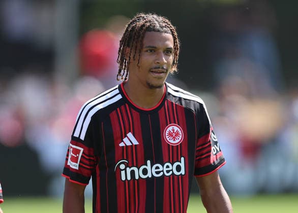 13.07.2026, Fussball Training, Eintracht Frankfurt, v.l., Jean-Matteo Bahoya (Eintracht Frankfurt) DFL DFB REGULATIONS PROHIBIT ANY USE OF PHOTOGRAPHS AS IMAGE SEQUENCES AND OR QUASI-VIDEO. xdcx Copyright: HMBxMedia Claus