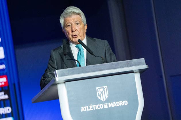 Atletico de Madrid s new player Morten Hjulmand. Atletico de Madrid s President Enrique Cerezo. July 13, 2026. (ALTERPHOTOS Acero) MadridSpain  Copyright: xAcerox