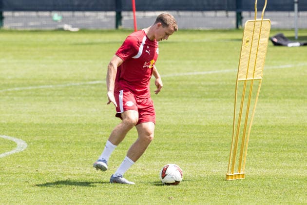 13.07.2026, GER, Öffentliches Training, Saison 2026 2027), RB Leipzig Lukas Klostermann (RB Leipzig 16) *** July 13, 2026, GER, Open Practice, 2026–2027 Season, RB Leipzig, Lukas Klostermann, RB Leipzig 16 nordphotoxGmbHx xTrienitz nph00051