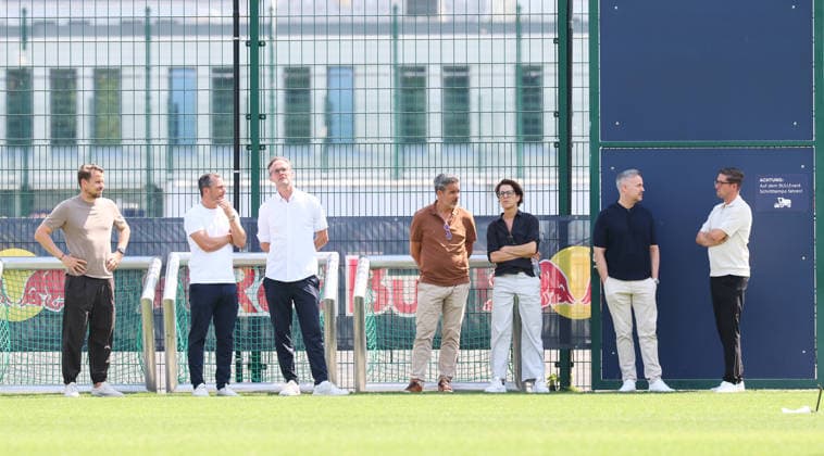 RB Leipzig Ð Trainingsstart Bundesliga Leipzig, 13.07.2026, Red Bull Akademie, Fussball, 1.Bundesliga, RB Leipzig , Pressekonferenz , Auftaktraining für die neue Spielzeit 2026 2027 , Im Bild: Führungskräfte von RB Leipzig. , Nur zur redaktionellen Nutzung. Only editorial use. , *** RB Leipzig – Start of Bundesliga Training, Leipzig, July 13, 2026, Red Bull Academy, Soccer, Bundesliga 1, RB Leipzig, Press Conference, First training session for the new 2026–2027 season, Pictured: RB Leipzig executives, For editorial use only, Picture Point