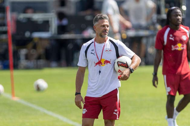 GER, Leipzig, Fussball, Pressekonferenz, Trainingsstart, medienoeffentliches Training im Bild v.l.: Martin Demichelis (Cheftrainer RB Leipzig), mit Ball unter dem Arm 13.07.2026, RB Leipzig Trainingsakademie Cottaweg Leipzig DFL DFB REGULATIONS PROHIBIT ANY USE OF PHOTOGRAPHS AS IMAGE SEQUENCES AND OR QUASI-VIDEO, *** GER, Leipzig, Soccer, Press Conference, Start of Training, Media-Open Training Session (pictured, from left): Martin Demichelis, Head Coach of RB Leipzig, with a ball under his arm, July 13, 2026, RB Leipzig Training Academy, Cottaweg, Leipzig. DFL and DFB regulations prohibit any use of photographs as image sequences and or quasi-video, Copyright: HMBxMedia PaulxFritz