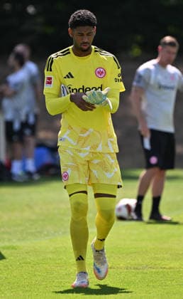 13.07.2026, xjhx, Fussball 1.Bundesliga, Eintracht Frankfurt Trainingsauftakt - Saison 2026 27 v.l. Kaua Santos (Eintracht Frankfurt) (DFL DFB REGULATIONS PROHIBIT ANY USE OF PHOTOGRAPHS as IMAGE SEQUENCES and or QUASI-VIDEO) Frankfurt am Main *** July 13, 2026, xjhx, Soccer, Bundesliga 1, Eintracht Frankfurt Starts Training for the 2026–27 Season, by Kaua Santos, Eintracht Frankfurt, DFL, DFB. REGULATIONS PROHIBIT ANY USE OF PHOTOGRAPHS AS IMAGE SEQUENCES AND OR QUASI-VIDEO. Frankfurt am Main