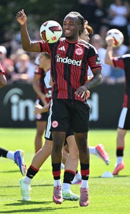 13.07.2026, xjhx, Fussball 1.Bundesliga, Eintracht Frankfurt Trainingsauftakt - Saison 2026 27 v.l. Noel Futkeu (Eintracht Frankfurt) (DFL DFB REGULATIONS PROHIBIT ANY USE OF PHOTOGRAPHS as IMAGE SEQUENCES and or QUASI-VIDEO) Frankfurt am Main *** July 13, 2026, xjhx, Soccer, Bundesliga 1, Eintracht Frankfurt Starts Training for the 2026–27 Season, photo by Noel Futkeu, Eintracht Frankfurt, DFL, DFB. REGULATIONS PROHIBIT ANY USE OF PHOTOGRAPHS AS IMAGE SEQUENCES AND OR QUASI-VIDEO. Frankfurt am Main