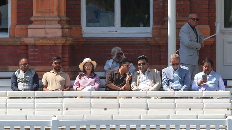 LONDON, ENGLAND - JULY 13: Former India player Sachin Tendulkar (C, brown shirt) speaks with ICC Chairman Jay Shah during day 4 of the Rothesay Test Match between England and India at Lord s Cricket Ground on July 13, 2026 in London, England.  Copyright: xJayxPatel SPPx Sportspressphoto_SPR190295