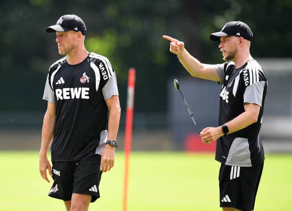 13.07.2026, xophax, Fussball 1.Bundesliga, 1.FC Koeln , Trainingsauftakt am Geissbockheim. Kevin McKenna und Rene Wagner , rechts ( beide 1.FC Köln ) Koeln *** July 13, 2026, xophax, Soccer, Bundesliga 1, 1. FC Köln, Start of training at Geissbockheim: Kevin McKenna and Rene Wagner, both on the right, 1. FC Köln