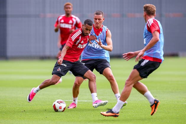 13.07.2026, Fußball, Trainingsauftakt 1.FC Köln, 1. Fußball Bundesliga, Geißbockheim, Saison 2026 2027: Linton Maina (1FC Koeln 37) im Zweikampf gegen Said El Mala (1FC Koeln 13) beim ersten Training der neuen Saison 26 27 DFB regulations prohibit any use of photographs as image sequences and or quasi-video. Nordrhein-Westfalen Deutschland *** July 13, 2026, Soccer, 1. FC Köln s First Training Session of the Season, Bundesliga, Geißbockheim, 2026–2027 Season: Linton Maina (1. FC Köln, No. 37) in a tackle against Said El Mala (1. FC Köln, No. 13) during the first training session of the new 2026–2027 season. DFB regulations prohibit any use of photographs as image sequences and or quasi-video. North Rhine-Westphalia, Germany