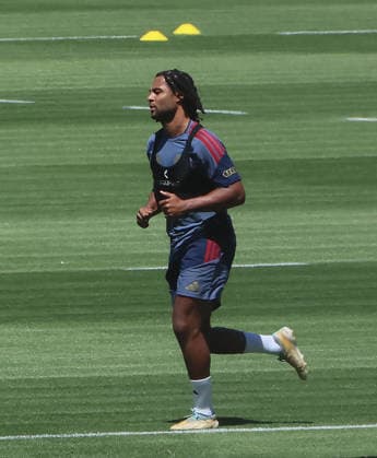 13.07.2026, FC Bayern Training , Saebenerstrasse Muenchen, Fussball, im Bild: Serge Gnabry (FC Bayern Muenchen) *** July 13, 2026, FC Bayern Training, Saebenerstrasse, Munich, Soccer, Sports, Pictured: Serge Gnabry, FC Bayern Munich
