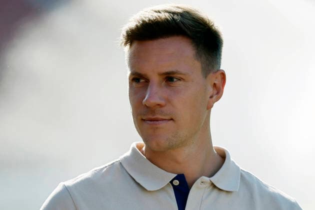 USA SOCCER Soccer - Barcelona Training epa10768712 Barcelona goalkeeper Marc-Andre ter Stegen arrives for a press conference, PK, Pressekonferenz before a training session ahead of their friendly soccer game against Arsenal, at LA Memorial Coliseum Stadium, in Los Angeles, California, USA, 25 July 2023. Los Angeles United States  Copyright: xETIENNExLAURENTx
