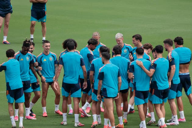 Spanish national team, Nationalteam players during a training session at the Cotton Bowl Stadium in Dallas, US, 13 July 2026, on the eve of the World Cup semifinal against France. Spanish national team training session in Dallas !ACHTUNG: NUR REDAKTIONELLE NUTZUNG!  Copyright: xLavandeiraxjrx GRAF5924 20260713-55020883830_1