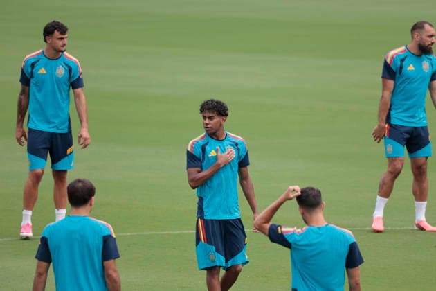 Spanish national team, Nationalteam player Lamine Yamal during a training session at the Cotton Bowl Stadium in Dallas, US, 13 July 2026, on the eve of the World Cup semifinal against France. Spanish national team training session in Dallas !ACHTUNG: NUR REDAKTIONELLE NUTZUNG!  Copyright: xLavandeiraxjrx GRAF5945 20260713-55020883987_1
