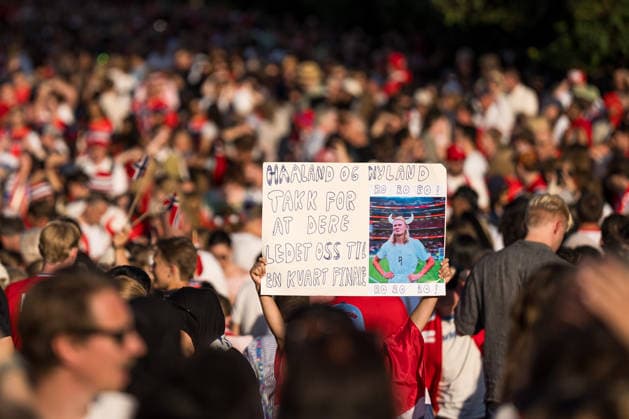 260713 Fans of Norway at a team reception during day 33 of the FIFA World Cup, WM, Weltmeisterschaft, Fussball 2026 on July 13, 2026 in Oslo. Photo: Marius Nordnes BILDBYRAN COP 185 VG0993 bbeng fotball football soccer fotboll fifa world cup vm fotball-vm vm 2026 norge norway team reception publik *** July 13, 2026: Fans of Norway at a team reception on day 33 of the 2026 FIFA World Cup, 2026 in Oslo. Photo by Marius Nordnes. BILDBYRAN COP 185 VG0993 bbeng soccer football fotboll FIFA World Cup World Cup 2026 Norway team reception audience  Copyright: MARIUSxNORDNES BB260713BB251