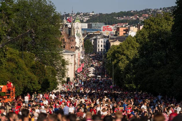 260713 Fans of Norway at a team reception during day 33 of the FIFA World Cup, WM, Weltmeisterschaft, Fussball 2026 on July 13, 2026 in Oslo. Photo: Marius Nordnes BILDBYRAN COP 185 VG0993 bbeng fotball football soccer fotboll fifa world cup vm fotball-vm vm 2026 norge norway team reception publik *** July 13, 2026: Fans of Norway at a team reception on day 33 of the 2026 FIFA World Cup, 2026 in Oslo. Photo by Marius Nordnes. BILDBYRAN COP 185 VG0993 bbeng soccer football fotboll FIFA World Cup World Cup 2026 Norway team reception audience  Copyright: MARIUSxNORDNES BB260713BB252