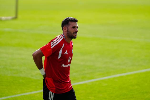 Daniel Heuer Fernandes (Hamburger SV, 01) GER, Training Hamburger SV, Fussball, 1. Bundesliga, Saison 2026 2027, 13.07.2026 GER, Training Hamburger SV, Fussball, 1. Bundesliga, Saison 2026 2027, 13.07.2026 Hamburg *** Daniel Heuer Fernandes, Hamburger SV, July 1, GER, Hamburger SV practice, soccer, Bundesliga 1, 2026–2027 season, July 13, 2026 GER, Hamburger SV Training, Soccer, Bundesliga 1, 2026–2027 Season, July 13, 2026 Hamburg Copyright: xEibner-Pressefoto MarcelxvonxFehrnx EP_MFN