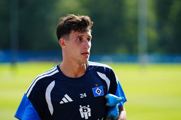 Nicolas Capaldo (Hamburger SV, 24) GER, Training Hamburger SV, Fussball, 1. Bundesliga, Saison 2026 2027, 13.07.2026 GER, Training Hamburger SV, Fussball, 1. Bundesliga, Saison 2026 2027, 13.07.2026 Hamburg *** Nicolas Capaldo, Hamburger SV, 24 (GER), Hamburger SV training, soccer, Bundesliga 1, 2026–2027 season, July 13, 2026 (GER), Hamburger SV training, soccer, Bundesliga 1, 2026–2027 season, July 13, 2026, Hamburg Copyright: xEibner-Pressefoto MarcelxvonxFehrnx EP_MFN