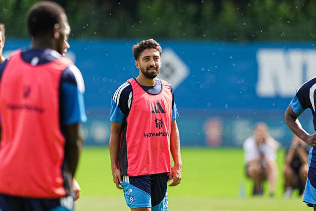 Immanuel Pherai (Hamburger SV, 10) GER, Training Hamburger SV, Fussball, 1. Bundesliga, Saison 2026 2027, 13.07.2026 GER, Training Hamburger SV, Fussball, 1. Bundesliga, Saison 2026 2027, 13.07.2026 Hamburg *** Immanuel Pherai, Hamburger SV, 10 GER, Hamburger SV practice, soccer, Bundesliga 1, 2026–2027 season, July 13, 2026 GER, Hamburger SV Training, Soccer, Bundesliga 1, 2026–2027 Season, July 13, 2026 Hamburg Copyright: xEibner-Pressefoto MarcelxvonxFehrnx EP_MFN