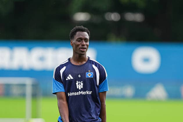Albert Sambi Lokonga (Hamburger SV, 06) GER, Training Hamburger SV, Fussball, 1. Bundesliga, Saison 2026 2027, 13.07.2026 GER, Training Hamburger SV, Fussball, 1. Bundesliga, Saison 2026 2027, 13.07.2026 Hamburg *** Albert Sambi Lokonga, Hamburger SV, June, Germany, Hamburger SV practice, soccer, Bundesliga 1, 2026–2027 season, July 13, 2026, Germany, Hamburger SV training, soccer, Bundesliga 1, 2026–2027 season, July 13, 2026, Hamburg Copyright: xEibner-Pressefoto MarcelxvonxFehrnx EP_MFN