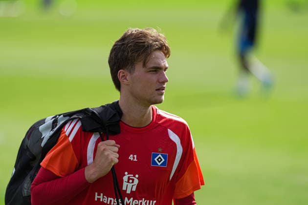 Fernando Dickes (Hamburger SV, 41) GER, Training Hamburger SV, Fussball, 1. Bundesliga, Saison 2026 2027, 13.07.2026 GER, Training Hamburger SV, Fussball, 1. Bundesliga, Saison 2026 2027, 13.07.2026 Hamburg *** Fernando Dickes, Hamburger SV, 41 GER, Hamburger SV training, soccer, Bundesliga 1, 2026–2027 season, July 13, 2026 GER, Hamburger SV training, soccer, Bundesliga 1, 2026–2027 season, July 13, 2026, Hamburg Copyright: xEibner-Pressefoto MarcelxvonxFehrnx EP_MFN