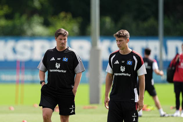 Merlin Polzin (Hamburger SV, Trainer), Loic FavÃ (Hamburger SV, Co-Trainer) GER, Training Hamburger SV, Fussball, 1. Bundesliga, Saison 2026 2027, 13.07.2026 GER, Training Hamburger SV, Fussball, 1. Bundesliga, Saison 2026 2027, 13.07.2026 Hamburg *** Merlin Polzin, Hamburger SV, Head Coach; Loic Favà, Hamburger SV, Assistant Coach (GER); Hamburger SV Training; Soccer; Bundesliga 1; 2026–2027 Season; July 13, 2026 GER, Training: Hamburger SV, Soccer, Bundesliga 1, 2026–2027 Season, July 13, 2026 Hamburg Copyright: xEibner-Pressefoto MarcelxvonxFehrnx EP_MFN
