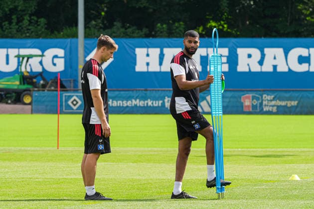Loic FavÃ (Hamburger SV, Co-Trainer), Richard Krohn (Hamburger SV, Co-Trainer) GER, Training Hamburger SV, Fussball, 1. Bundesliga, Saison 2026 2027, 13.07.2026 GER, Training Hamburger SV, Fussball, 1. Bundesliga, Saison 2026 2027, 13.07.2026 Hamburg *** Loic Favà, Hamburger SV, Assistant Coach; Richard Krohn, Hamburger SV, Assistant Coach (GER); Hamburger SV Training, Soccer, Bundesliga 1, 2026–2027 Season, July 13, 2026 GER, Training at Hamburger SV, Soccer, Bundesliga 1, 2026–2027 Season, July 13, 2026 Hamburg Copyright: xEibner-Pressefoto MarcelxvonxFehrnx EP_MFN