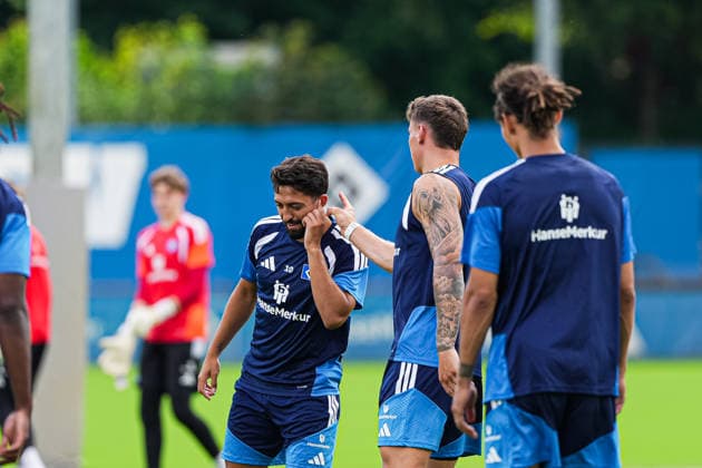 Immanuel Pherai (Hamburger SV, 10), Nicolai Remberg (Hamburger SV, 21) GER, Training Hamburger SV, Fussball, 1. Bundesliga, Saison 2026 2027, 13.07.2026 GER, Training Hamburger SV, Fussball, 1. Bundesliga, Saison 2026 2027, 13.07.2026 Hamburg *** Immanuel Pherai, Hamburger SV, 10; Nicolai Remberg, Hamburger SV, 21 (GER); Hamburger SV practice, soccer, Bundesliga 1, 2026–2027 season, July 13, 2026 GER, Hamburger SV training, soccer, Bundesliga 1, 2026–2027 season, July 13, 2026 Hamburg Copyright: xEibner-Pressefoto MarcelxvonxFehrnx EP_MFN