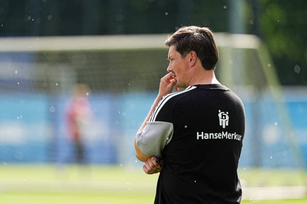Merlin Polzin (Hamburger SV, Trainer) GER, Training Hamburger SV, Fussball, 1. Bundesliga, Saison 2026 2027, 13.07.2026 GER, Training Hamburger SV, Fussball, 1. Bundesliga, Saison 2026 2027, 13.07.2026 Hamburg *** Merlin Polzin, Hamburger SV, Coach (GER), Hamburger SV Training, Soccer, Bundesliga 1, 2026–2027 Season, July 13, 2026 (GER), Hamburger SV Training, Soccer, Bundesliga 1, 2026–2027 Season, July 13, 2026, Hamburg Copyright: xEibner-Pressefoto MarcelxvonxFehrnx EP_MFN