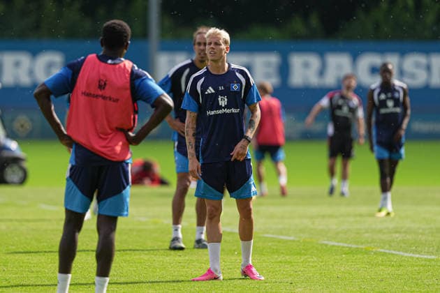 Albert Gronbaek (Hamburger SV, 11) GER, Training Hamburger SV, Fussball, 1. Bundesliga, Saison 2026 2027, 13.07.2026 GER, Training Hamburger SV, Fussball, 1. Bundesliga, Saison 2026 2027, 13.07.2026 Hamburg *** Albert Gronbaek, Hamburger SV, 11 GER, Hamburger SV practice, soccer, Bundesliga 1, 2026–2027 season, July 13, 2026 GER, Hamburger SV training, soccer, Bundesliga 1, 2026–2027 season, July 13, 2026 Hamburg Copyright: xEibner-Pressefoto MarcelxvonxFehrnx EP_MFN