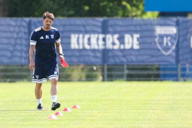 13.07.2026, Fussball, Herren, Regionalliga Nord, Training, BSV Kickers Emden Trainer Björn Lindemann (BSV Kickers Emden) *** July 13, 2026, Soccer, Men s, Regionalliga Nord, Practice, BSV Kickers Emden Coach Björn Lindemann BSV Kickers Emden
