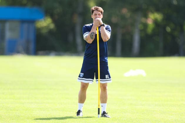 13.07.2026, Fussball, Herren, Regionalliga Nord, Training, BSV Kickers Emden Trainer Björn Lindemann (BSV Kickers Emden) *** July 13, 2026, Soccer, Men s, Regionalliga Nord, Practice, BSV Kickers Emden Coach Björn Lindemann BSV Kickers Emden