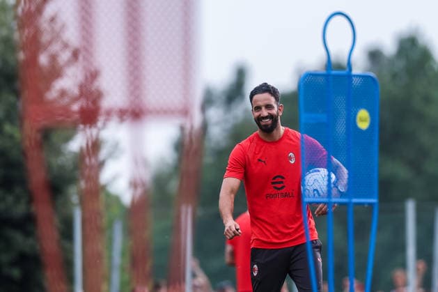 AC Milan 2026 27 - Training Session - 13 07 2026 Ruben Amorim Head Coach of AC Milan smiling during Training Session AC Milan 2026 27 at Milanello in Milan, Italy *** AC Milan 2026–27 Training Session, July 13, 2026: Ruben Amorim, head coach of AC Milan, smiling during the AC Milan 2026–27 training session at Milanello in Milan, Italy Copyright: xBEAUTIFULxSPORTS Carabellix
